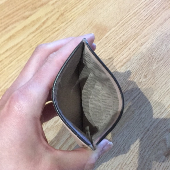 Michael Kors wallet - Picture 3 of 4